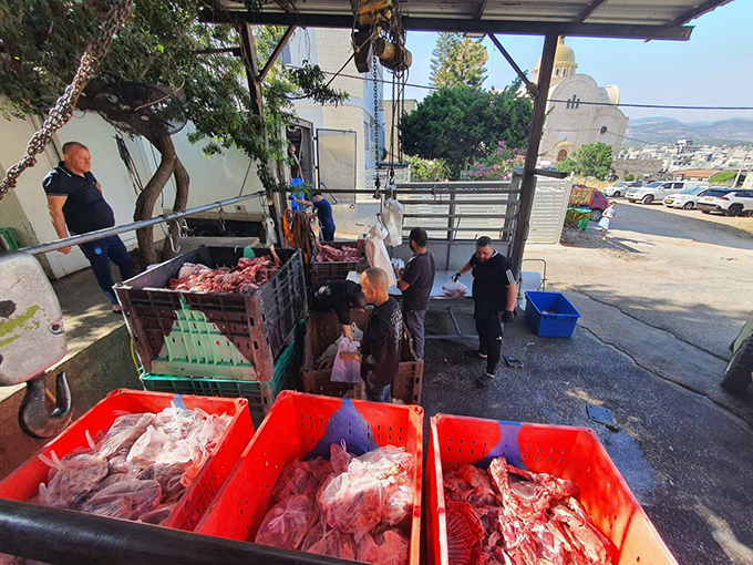 الاغاثة 48: جمع 20 طنًا من لحوم الأضاحي من النقب وتوزيعها على العائلات المستورة في مجتمعنا العربي